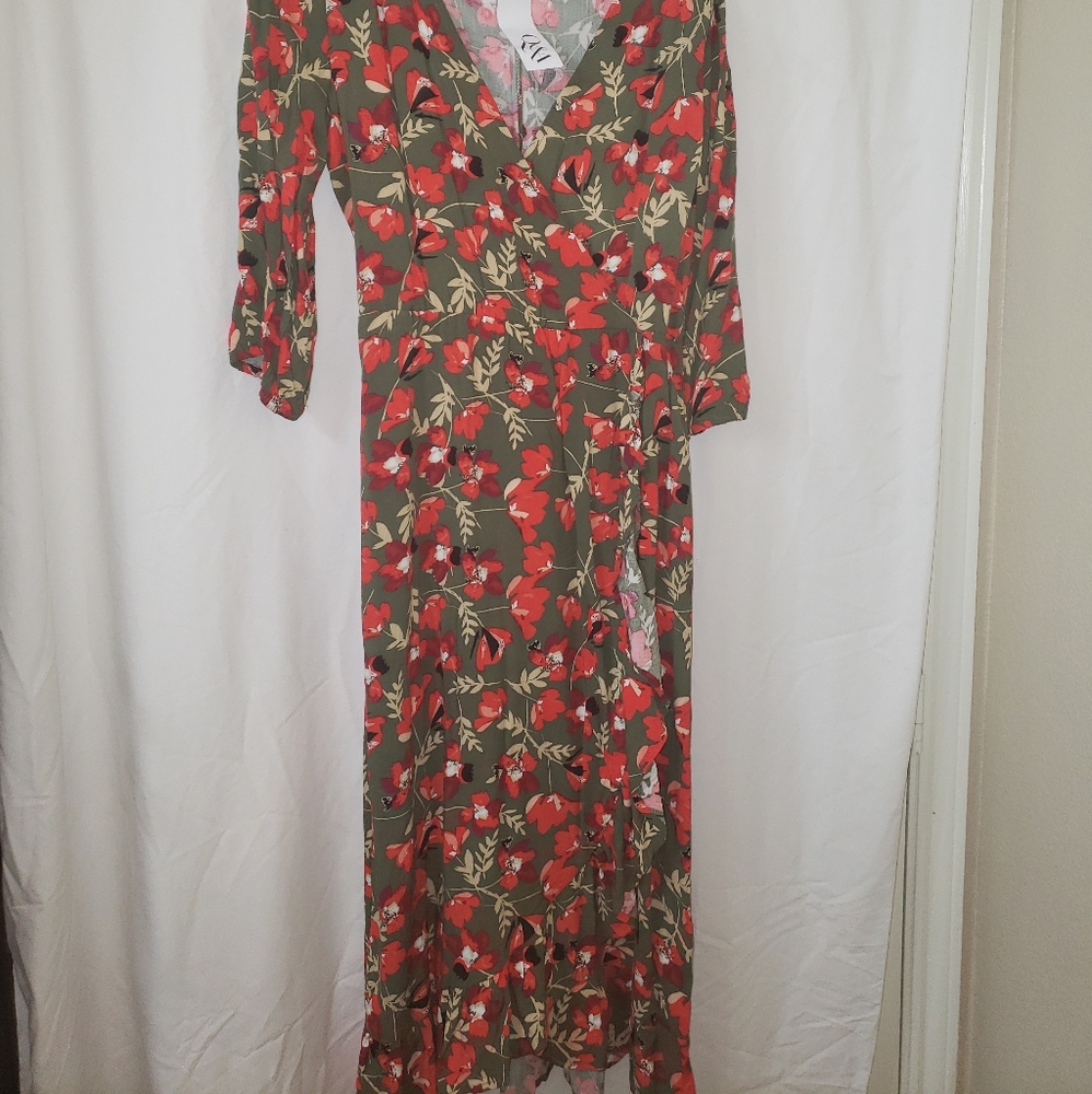 Q&A floral wrap dress